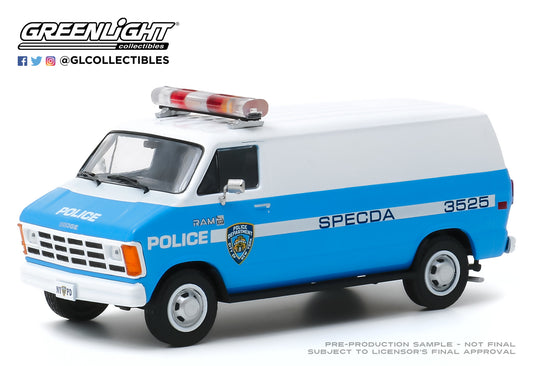 GreenLight 1:43 1987 Dodge Ram B250 Van - New York City Police Dept (NYPD) 86577