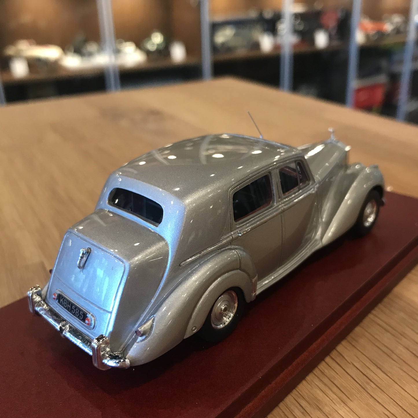 TSM 1:43 1949 Rolls Royce Silver Dawn TSM114320
