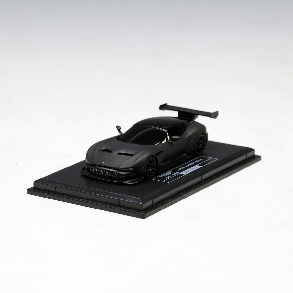 Frontiart AvanStyle 1:87 Aston Martin Vulcan Matt black AS012-05