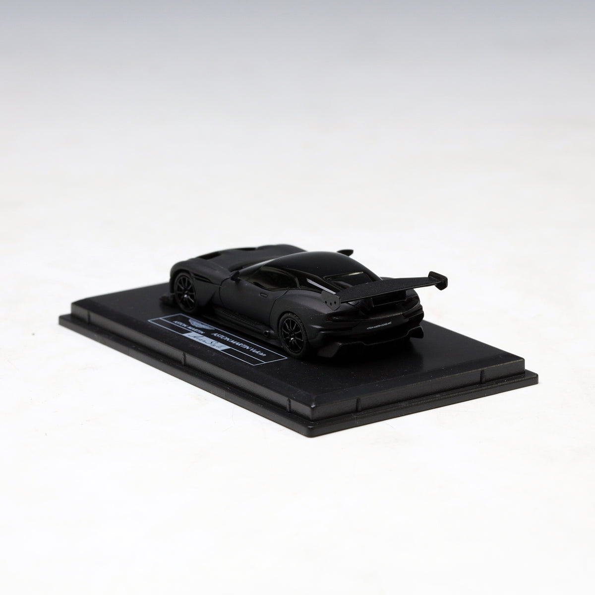 Frontiart AvanStyle 1:87 Aston Martin Vulcan Matt black AS012-05
