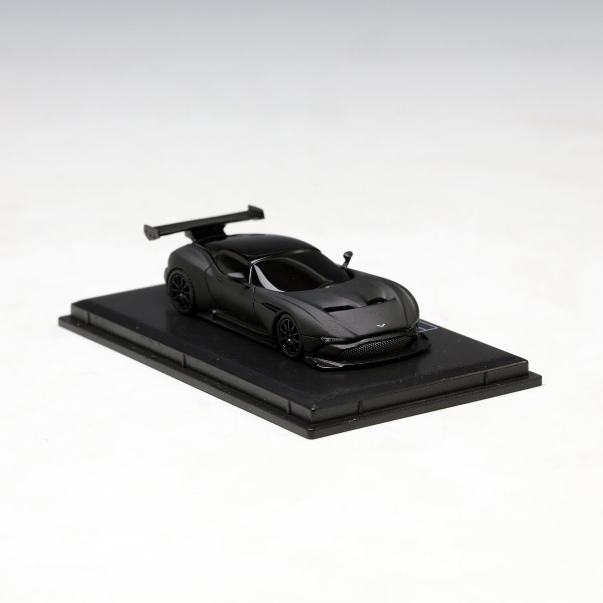 Frontiart AvanStyle 1:87 Aston Martin Vulcan Matt black AS012-05