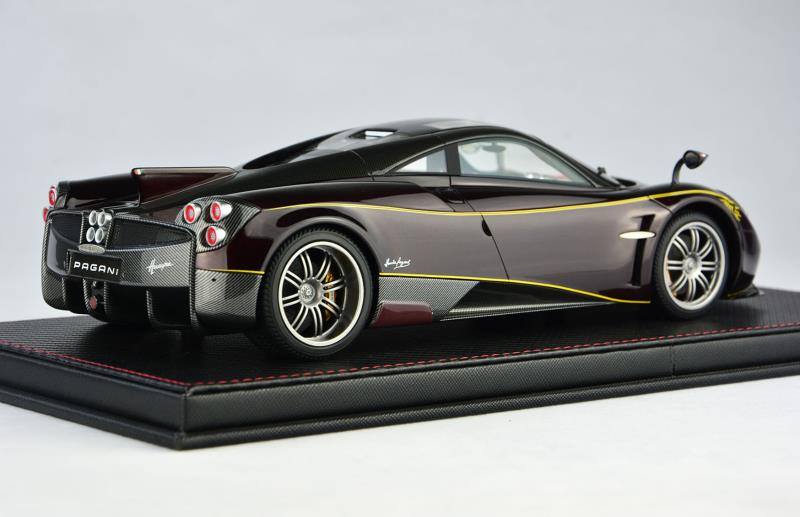 Frontiart AvanStyle 1:18 Pagani Huayra Purple red AS016-116