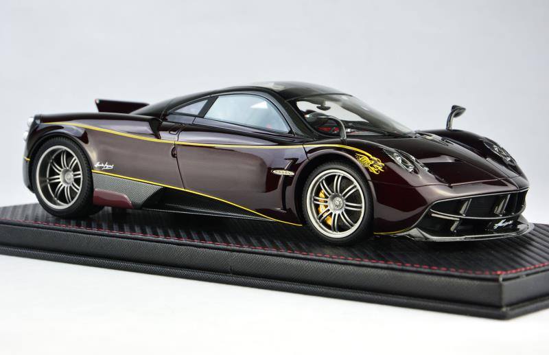 Frontiart AvanStyle 1:18 Pagani Huayra Purple red AS016-116