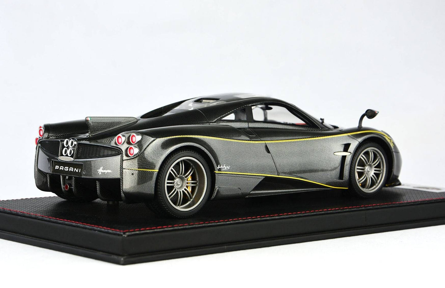 Frontiart AvanStyle 1:18 Pagani Huayra Carbon fiber Gray AS016-13
