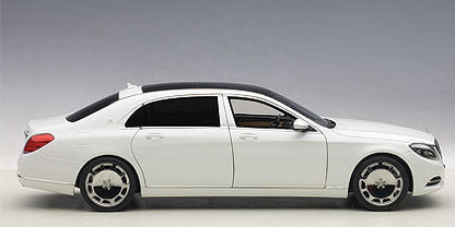 AUTOART 1/18 MERCEDES MAYBACH S-KLASSE (S600) WHITE 76291