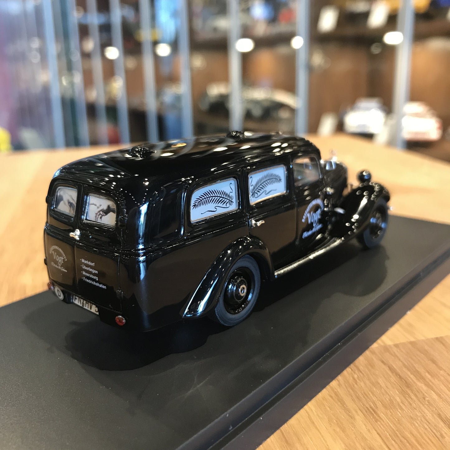 Schuco 1:43 Mercedes Benz 170V "Bestattungswagen" Hearse Black 450881300