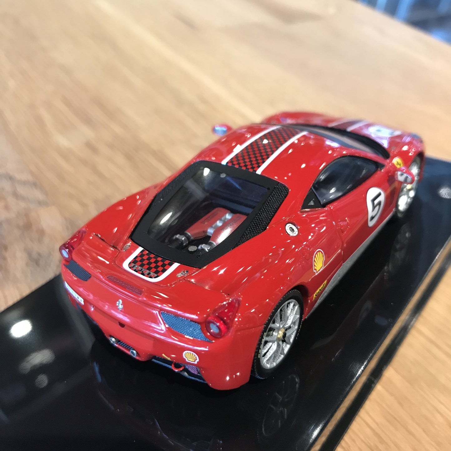 HotWheels Elite 1:43 Ferrari 458 Italia Challenge #5 Bolognia Motorshow 2011 X5504