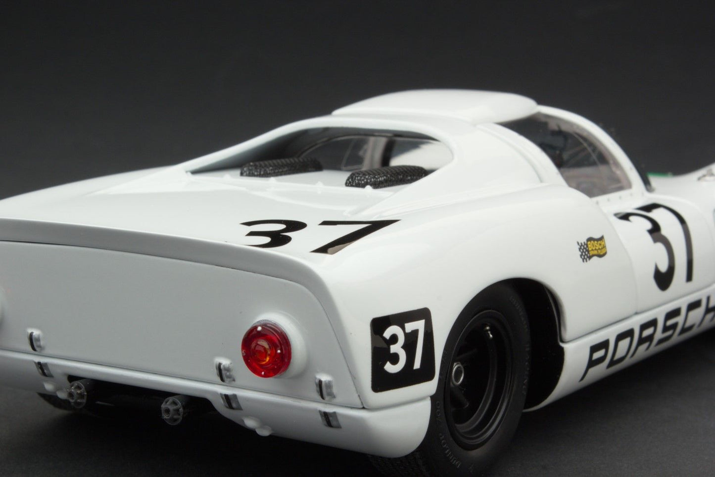 EXOTO 1:18 1967 Porsche 910 #37 Sebring 2nd in class 4th overall MTB00062