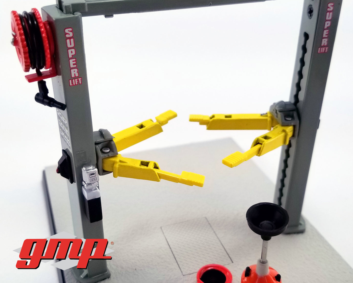 GMP 1:43 GMP Two Post Lift - Grey GMP-14312