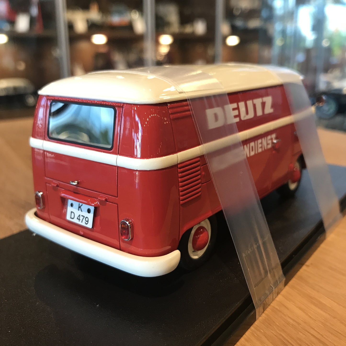 Schuco 1:32 Volkswagen T1 Kastenwagen Deutz Kundendienst Red 450892300