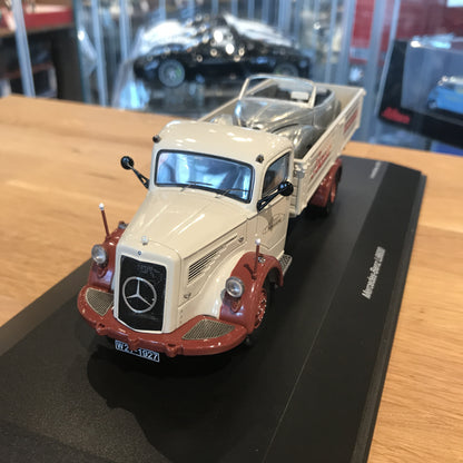 Schuco 1:43 Mercedes-Benz L6600 Bauer Bodywork Plant Cream/Dark Red 450302500