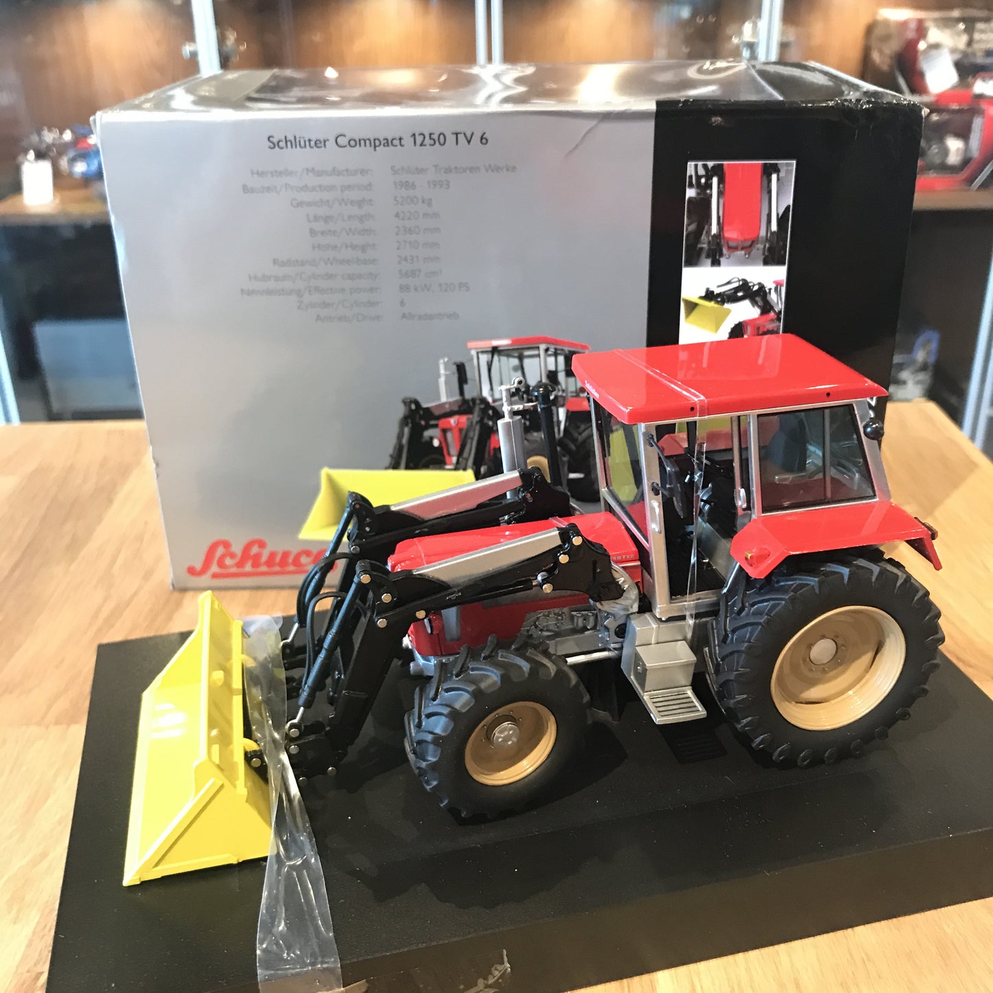 Schuco 1:32 Schluter Compact 1250 TV6 With Front Loaders Tractor Red 450762400