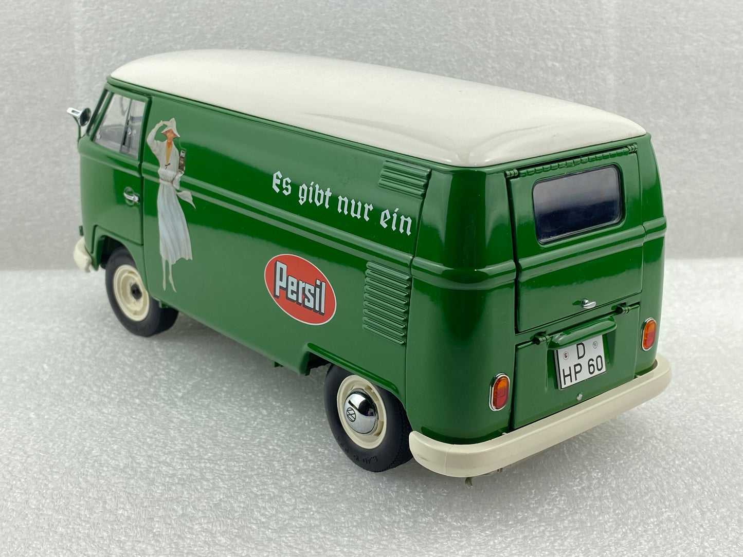 Schuco 1:18 Volkswagen T1b transporter Persil Year 1959-63 450036600 (Paint is flawed / Clearance Final Sale)