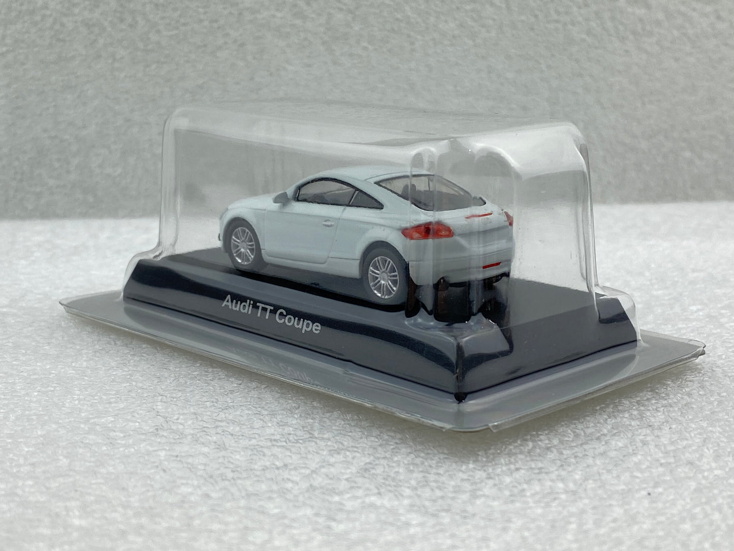 Kyosho 1:64 Audi TT Coupe White KY064ATTW