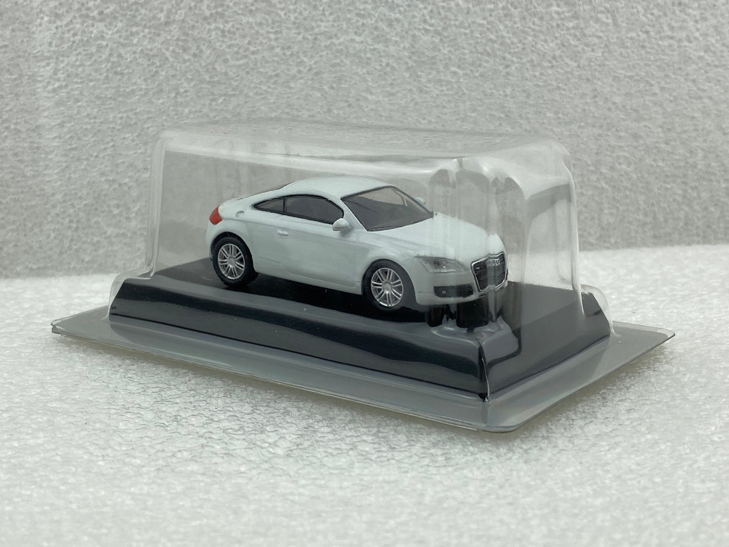 Kyosho 1:64 Audi TT Coupe White KY064ATTW