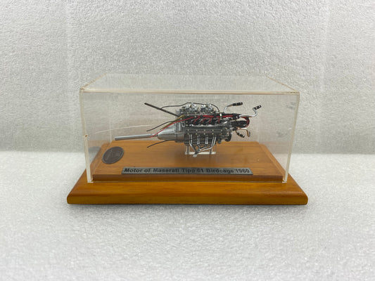 CMC 1:18 Maserati Birdcage Tipo 61 Engine with Showcase M126 (Clearance Final Sale)