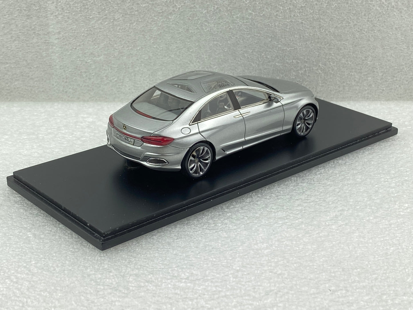 Spark 1:43 Mercedes-Benz F800 Concept 2010 Silver S1055