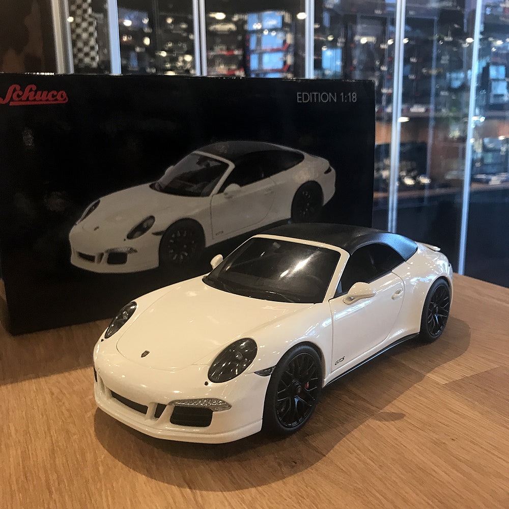 Schuco 1:18 Porsche 911 Carrera GTS Cabriolet White 450039500