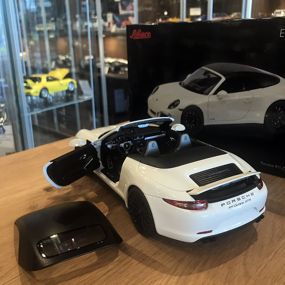 Schuco 1:18 Porsche 911 Carrera GTS Cabriolet White 450039500