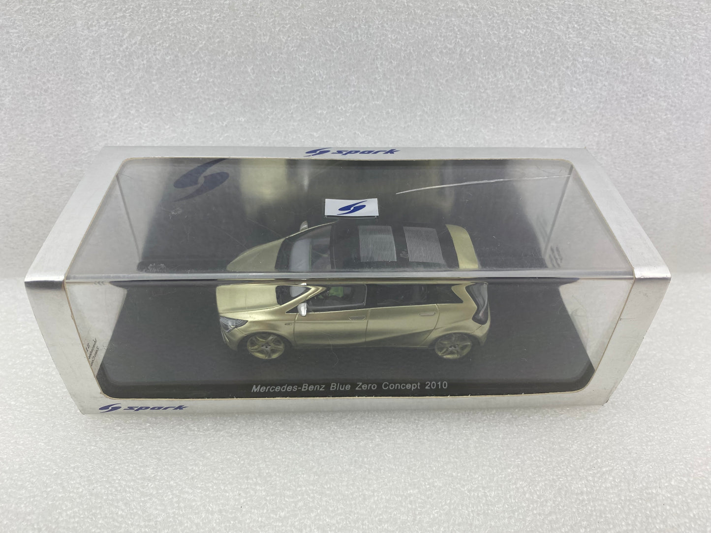 Spark 1:43 Mercedes-Benz Blue Zero Concept Gold 2010 S1056