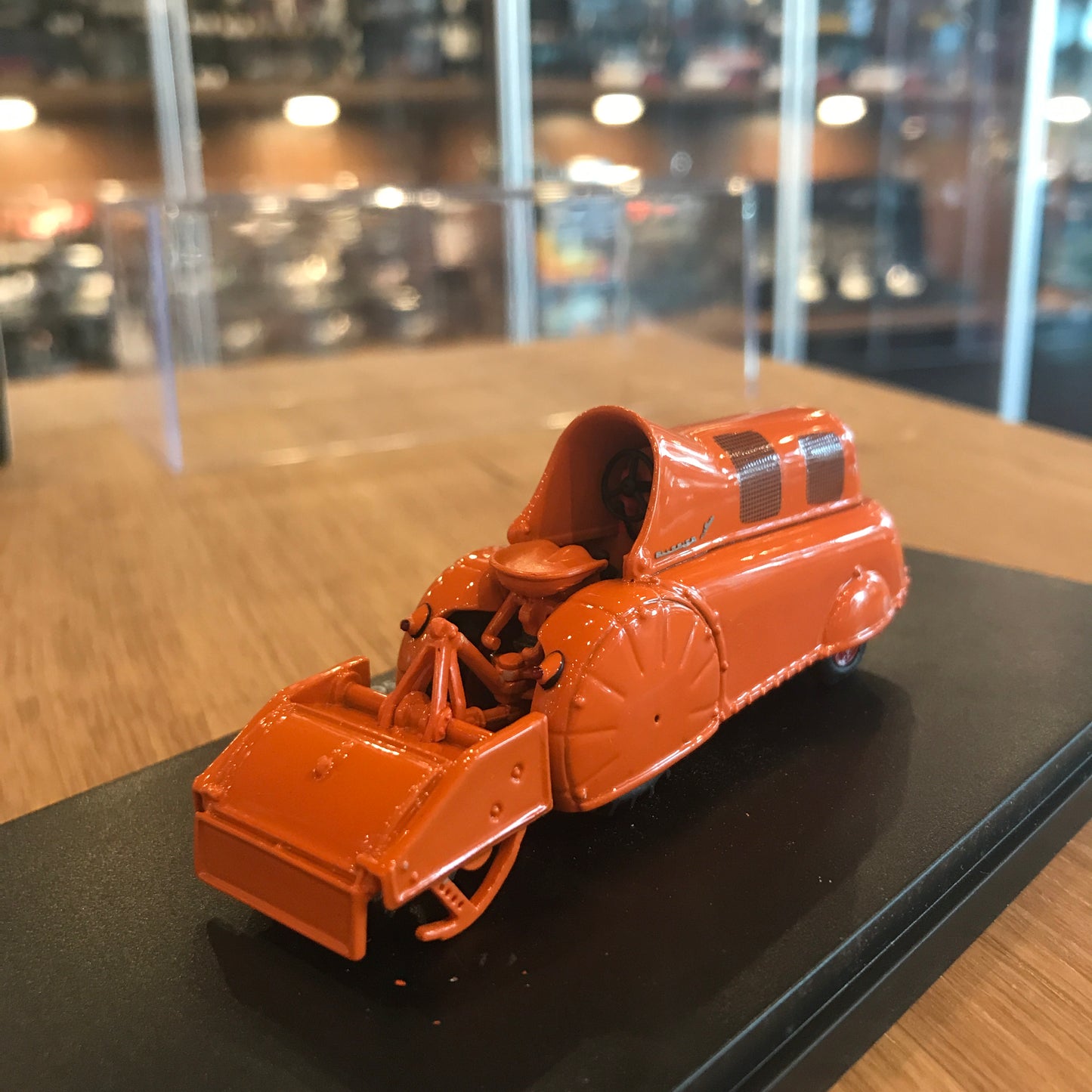 Schuco 1:43 Coffee plantation Tractor orange 450895000