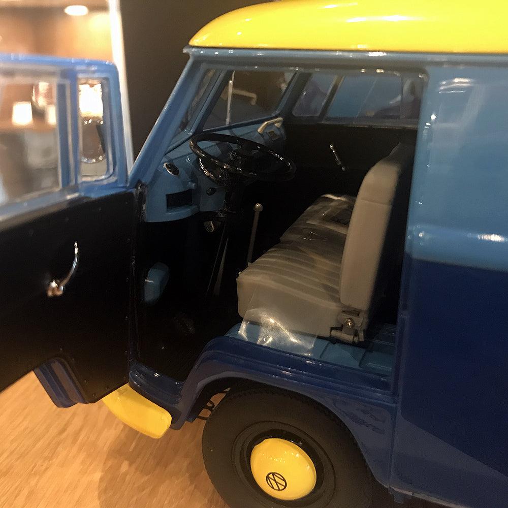 Schuco 1:18 Volkswagen T1 Box truck "Nürnberger Nachrichten" 450027900