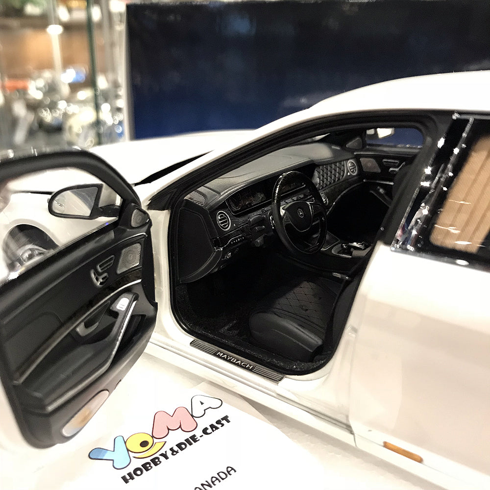 AUTOart 1:18 Mercedes-Maybach S-Klasse S600 Pullman White 76296
