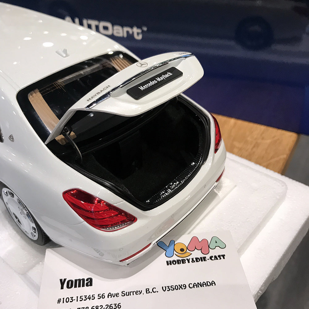 AUTOart 1:18 Mercedes-Maybach S-Klasse S600 Pullman White 76296