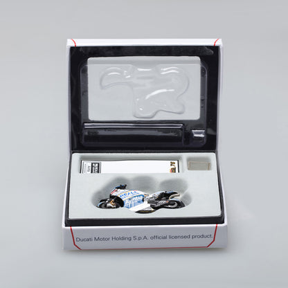 Spark 1:43 Ducati GP15 #76 Loris Baz Reale Avintia Racing Qatar MotoGP 2017 M43025