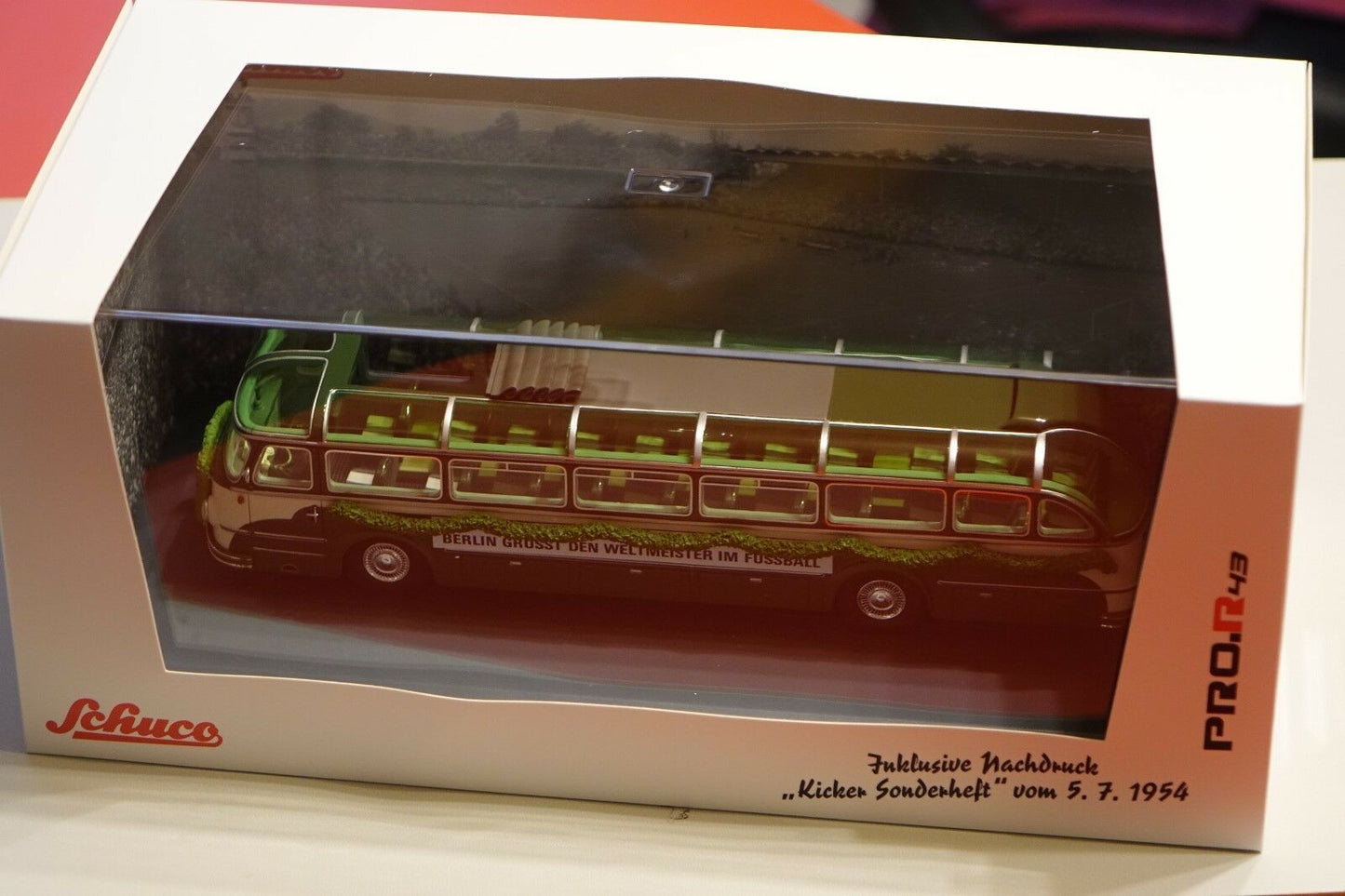 Schuco 1/43 Magirus Deutz O 6500 WM 1954 beige green 450904100
