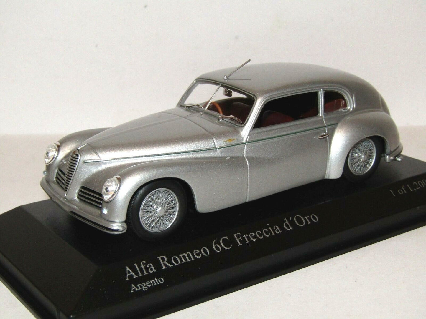 Minichamps 1:43 Alfa Romeo 6C 2500 Freccia D‘ORO 1947 Silver 400120480