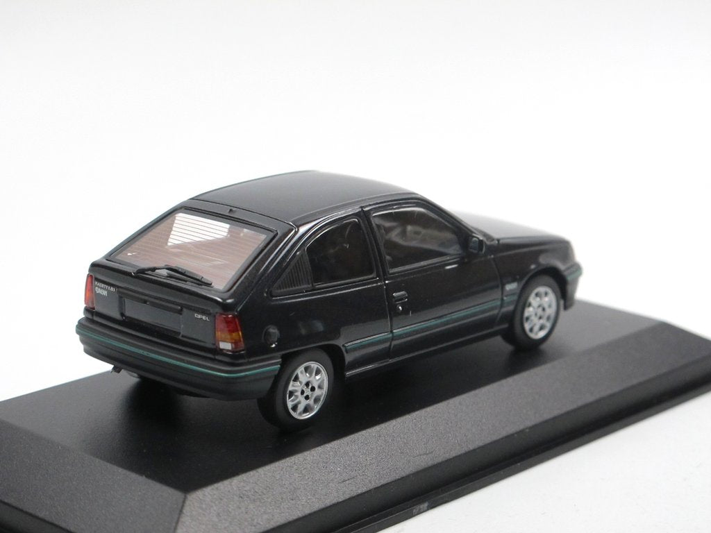 Minichamps 1:43 Opel Kadett E 1989 Black 400045901