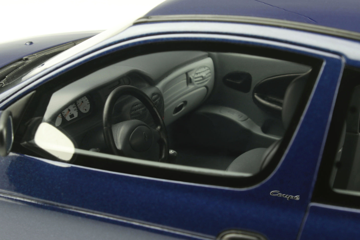 OTTO 1:18 1995 Renault Megane 1 Coupe 2.0 16V Blue OT953