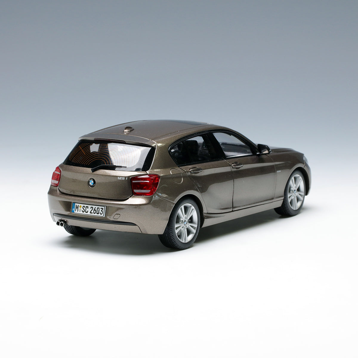 Paragon 1:18 BMW 1 Series F20 125I Bronze PA-97006
