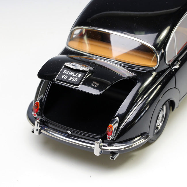 Paragon 1:18 1967 Jaguar MK2 Daimler V8 250 Black PA-98311