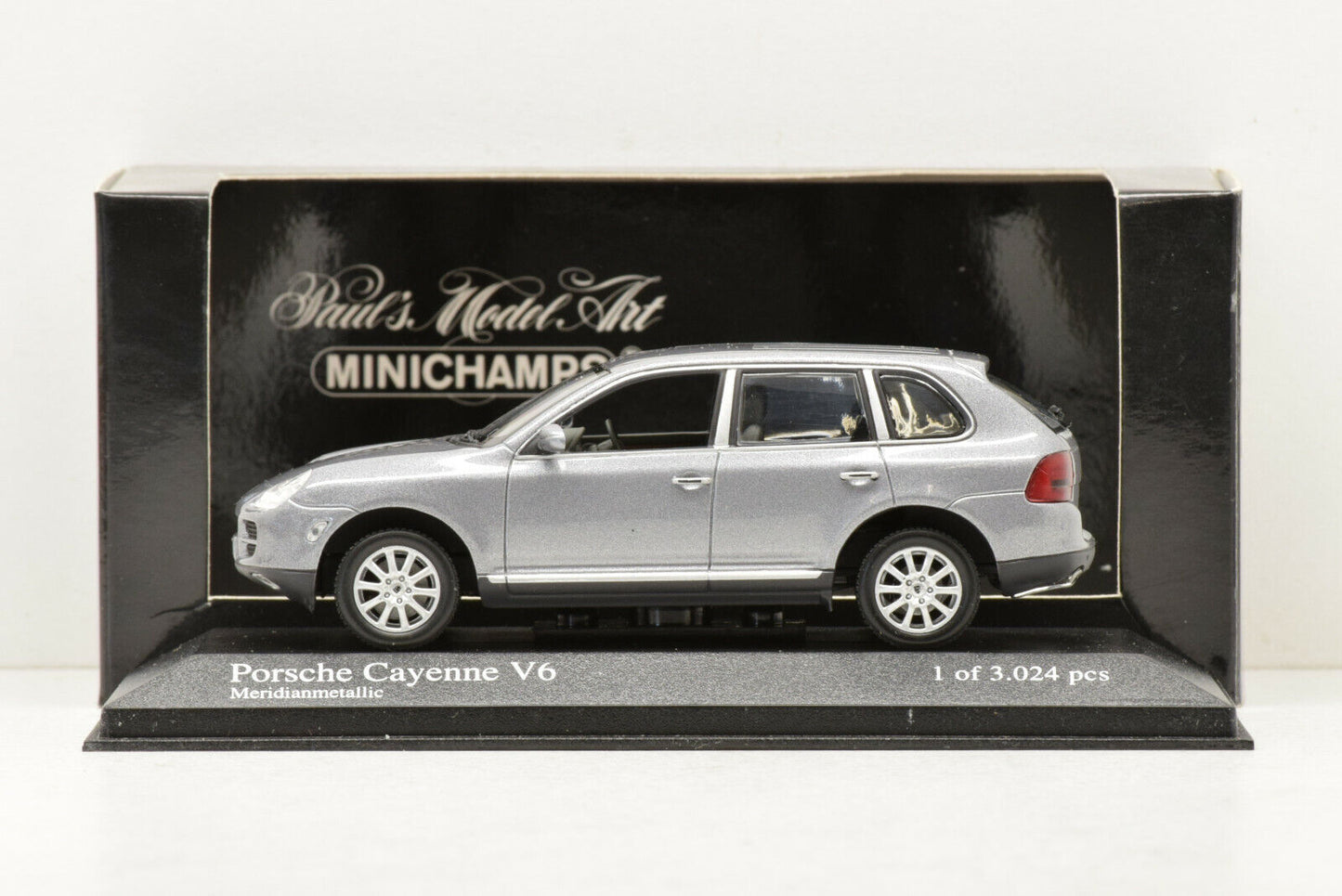 Minichamps 1:43 Porsche Cayenne V6 2002 Grey Metallic 400061010