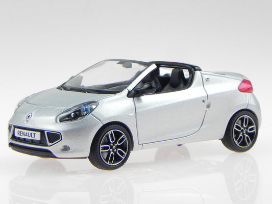 Minichamps 1:43 Renault Wind 2010 Silver 400113930
