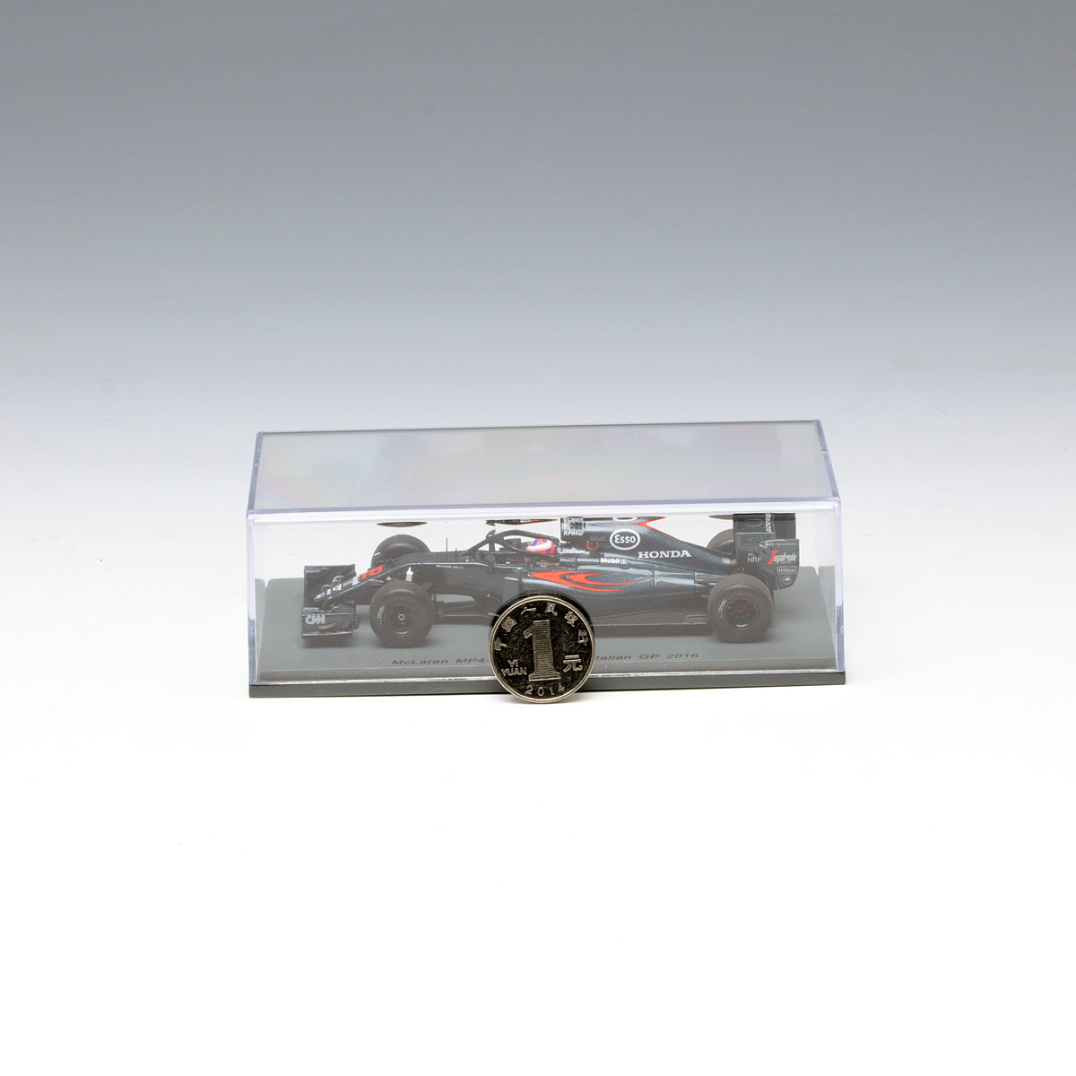 Spark 1:43 McLaren MP4-31 #22 Jenson Button Halo Test Italian GP F1 2016 S5022