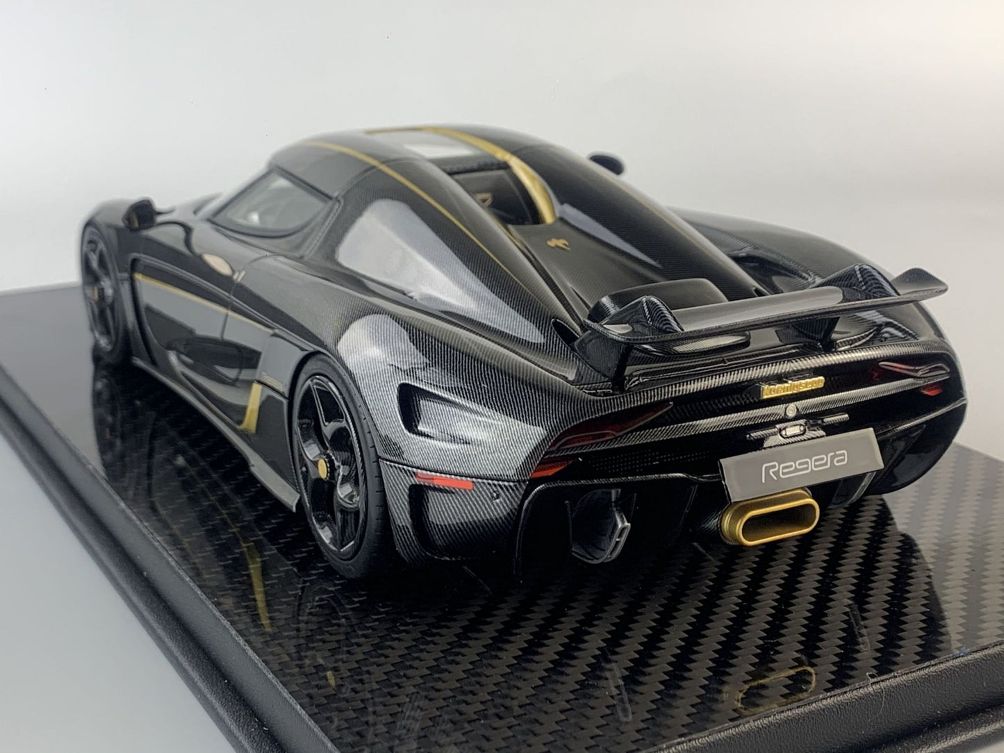 Frontiart 1:18 Koenigsegg Regera Golden Knight Carbon gold F079-157