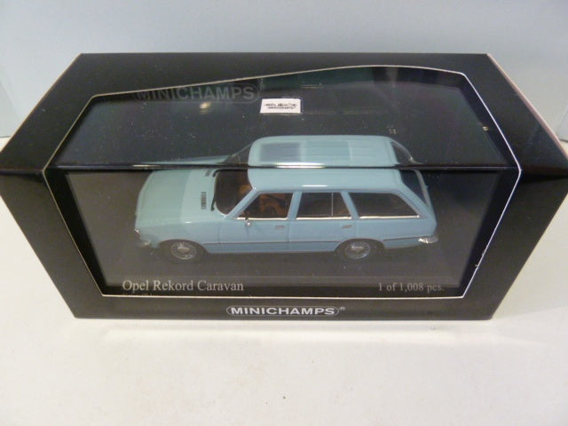 Minichamps 1:43 Opel Rekord D Caravan 1975 Light Blue 400044014