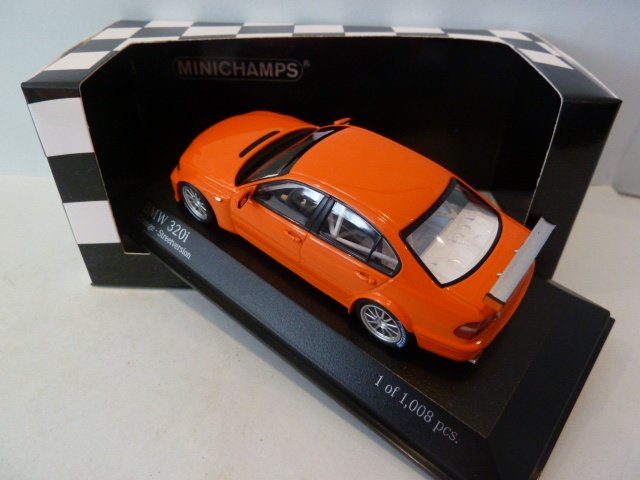 Minichamps 1:43 BMW 320I Street Version 2005 Orange 400052400