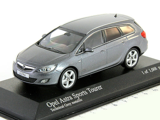 Minichamps 1:43 Opel Astra Sports Tourer 2010 Grey Metallic 400049014