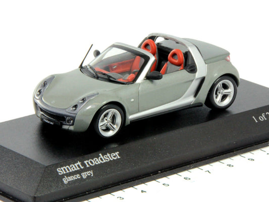Minichamps 1:43 Smart Roadster 2003 Grey Metallic 400032131