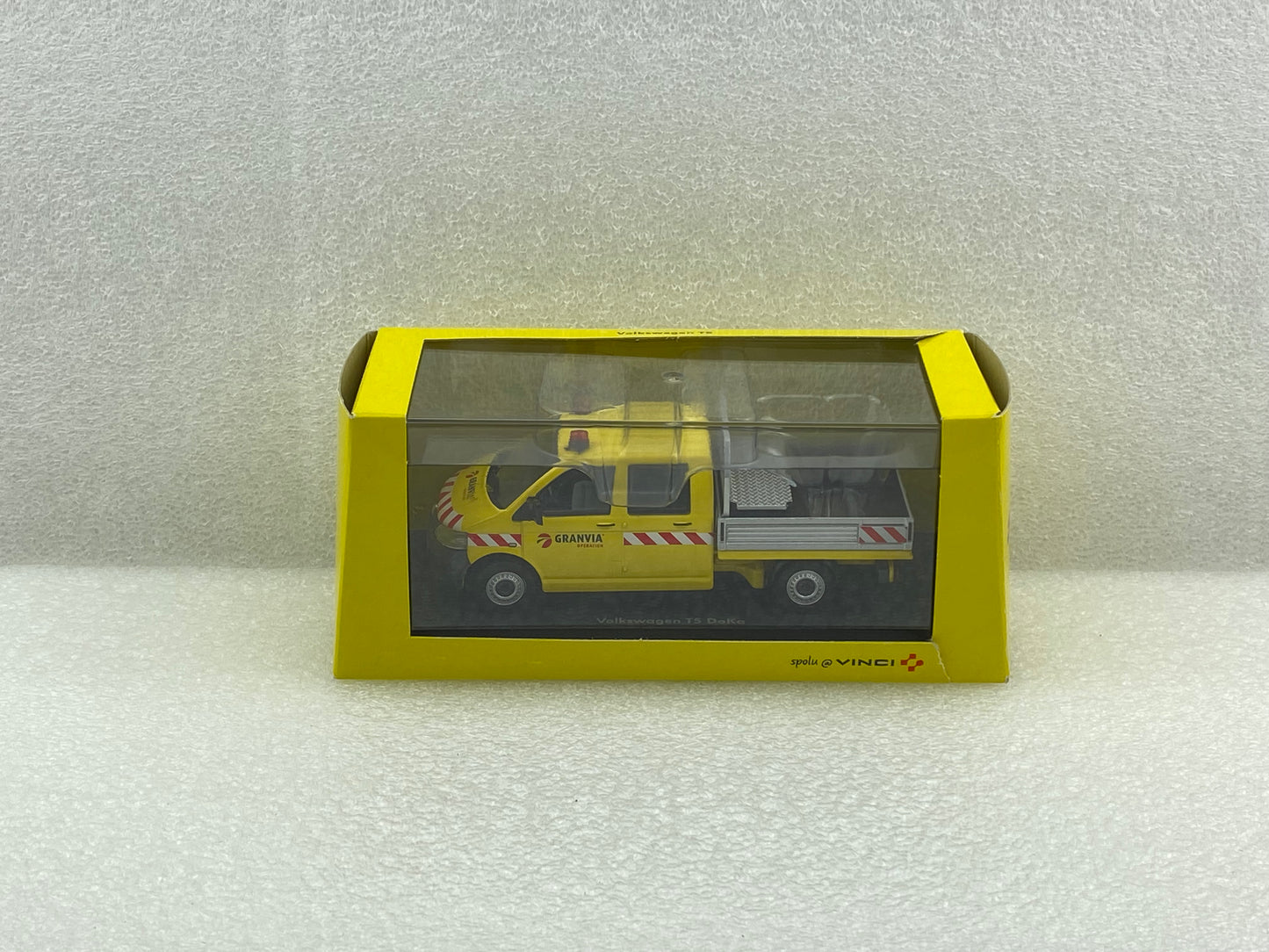 NZG 1:50 Volkswagen T5 Crew Cab Pickup Truck GRANVIA NZG888/02