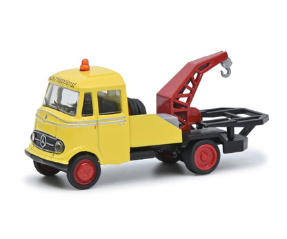 Schuco 1:87 Mercedes-Benz L319 Tow Truck 452668200