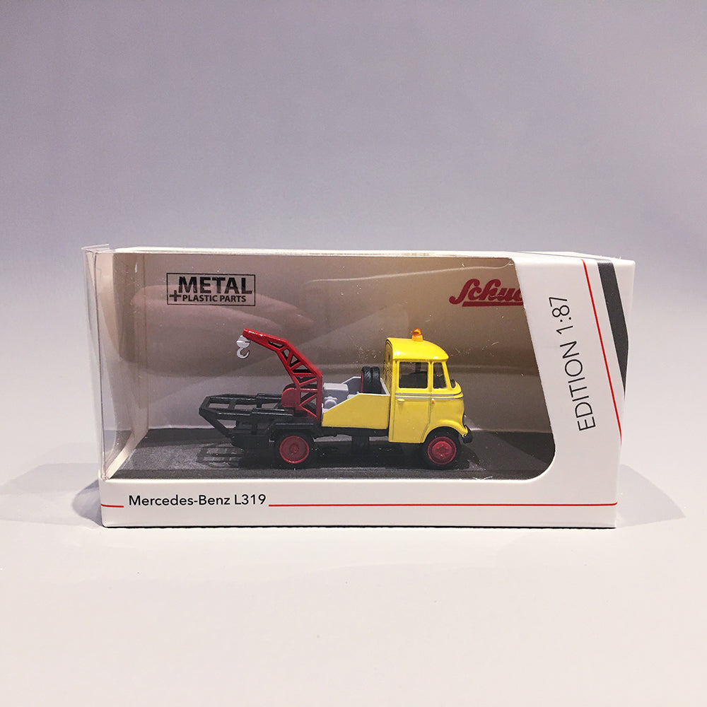 Schuco 1:87 Mercedes-Benz L319 Tow Truck 452668200