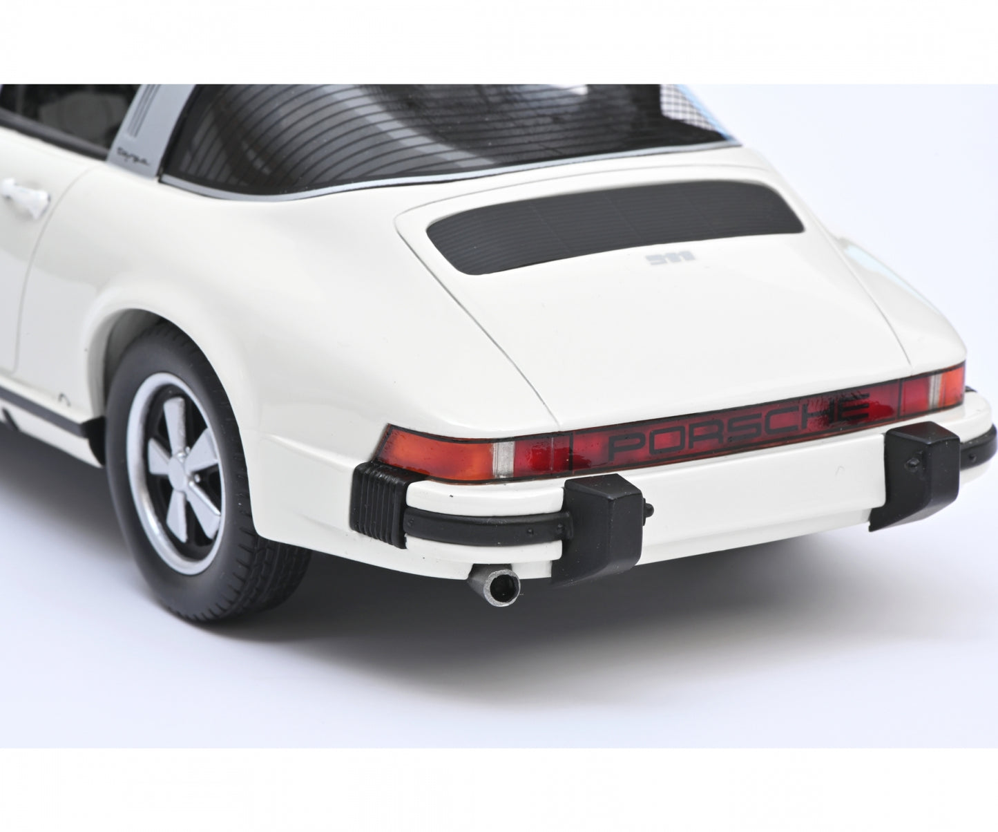 Schuco 1:18 Porsche 911 Targa 1977 White 450025700