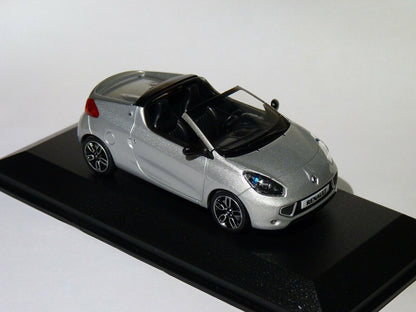 Minichamps 1:43 Renault Wind 2010 Silver 400113930