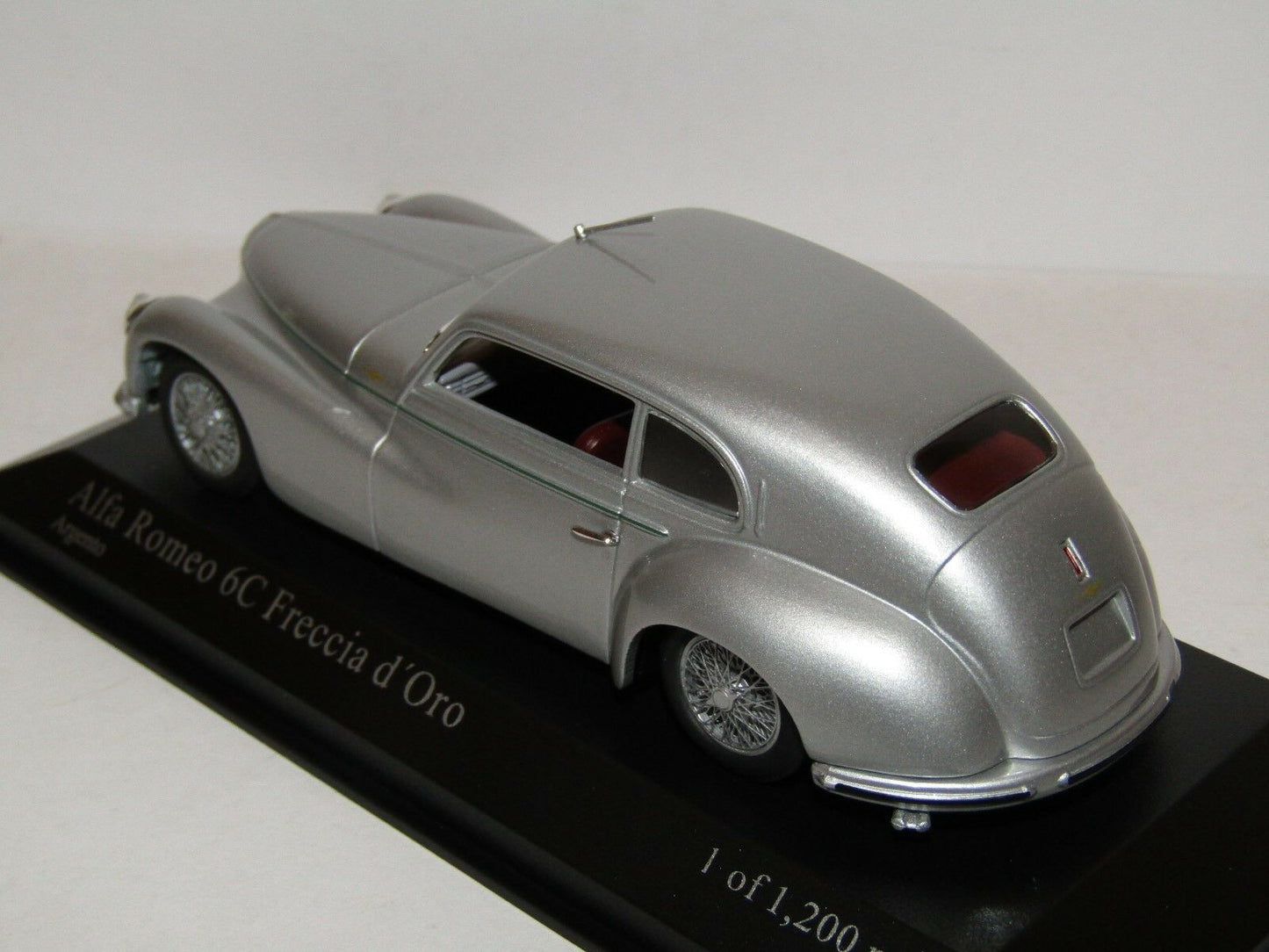 Minichamps 1:43 Alfa Romeo 6C 2500 Freccia D‘ORO 1947 Silver 400120480