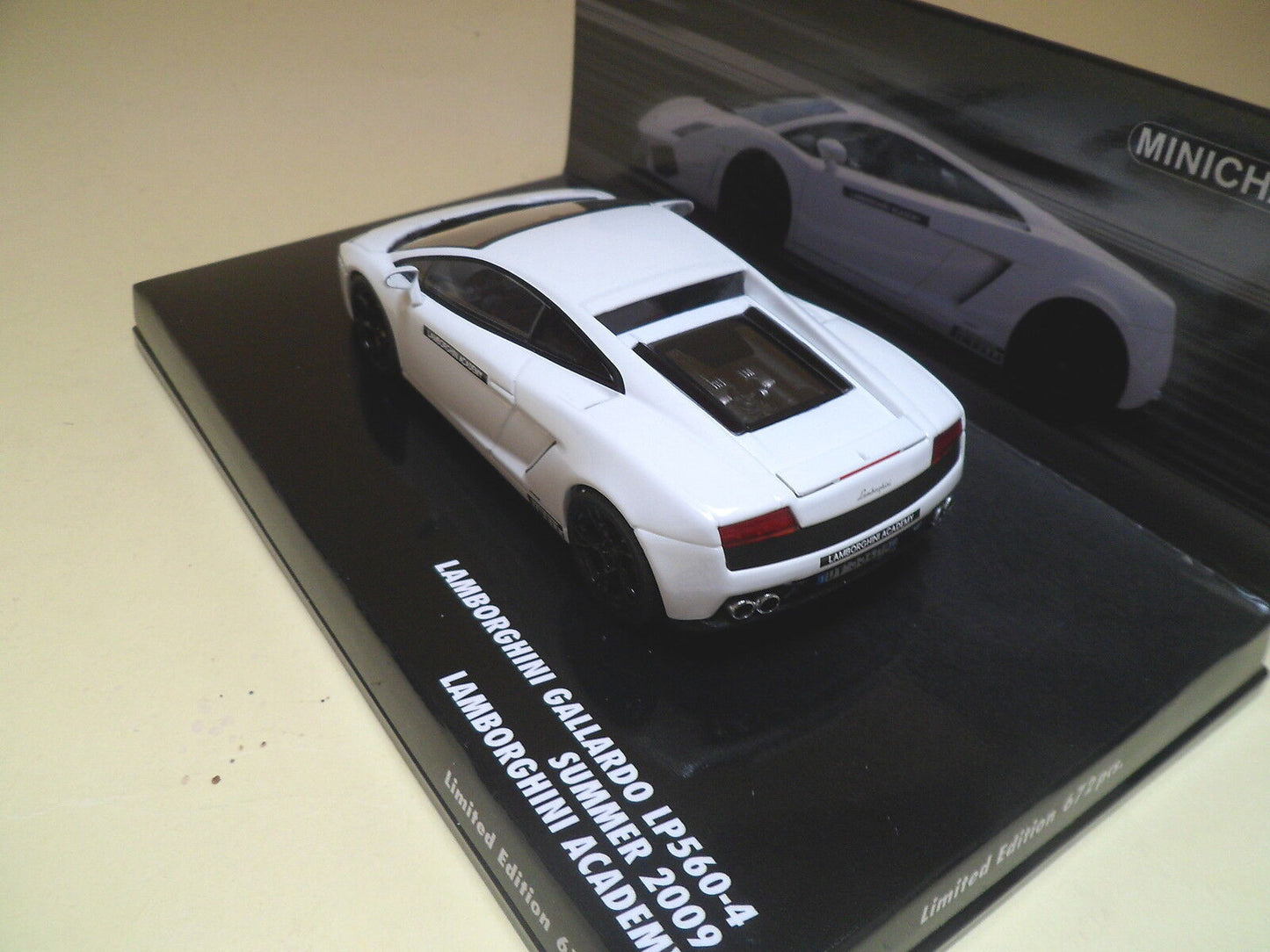 Minichamps 1:43 Lamborghini Gallardo LP560-4 2008 White Lamborghini Academy 436103801
